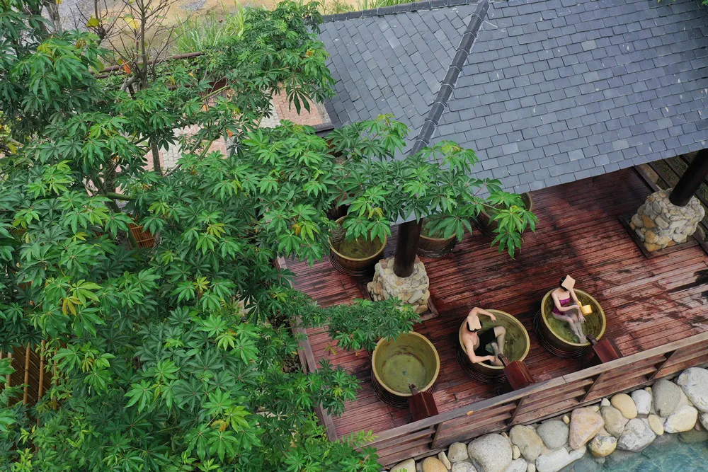 Sản phẩm du lịch độc đáo góp phần nâng tầm vùng đất. Trong ảnh: Khu nghỉ dưỡng khoáng nóng Yoko Onsen Quang Hanh Sản phẩm du lịch độc đáo góp phần nâng tầm vùng đất. Trong ảnh: Khu nghỉ dưỡng khoáng nóng Yoko Onsen Quang Hanh