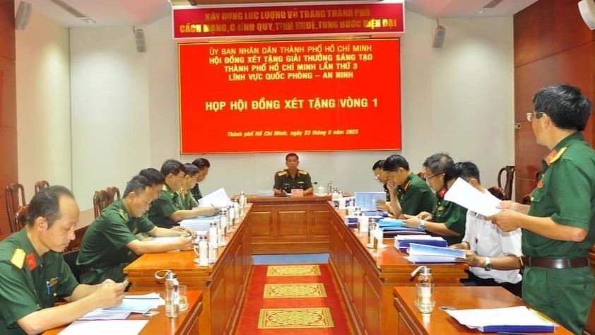 Hội đồng xét tặng vòng 1 Giải thưởng Sáng tạo TPHCM lần thứ 3, năm 2023 thuộc lĩnh vực 2