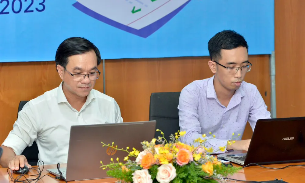 Các khách mời tham gia GLTT tại Tòa nhà Báo SGGP. Ảnh: CAO THĂNG