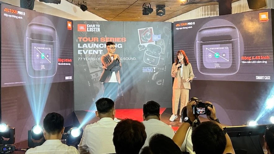 JBL giới thiệu BL Tour Pro 2 và Tour One M2 tại TPHCM