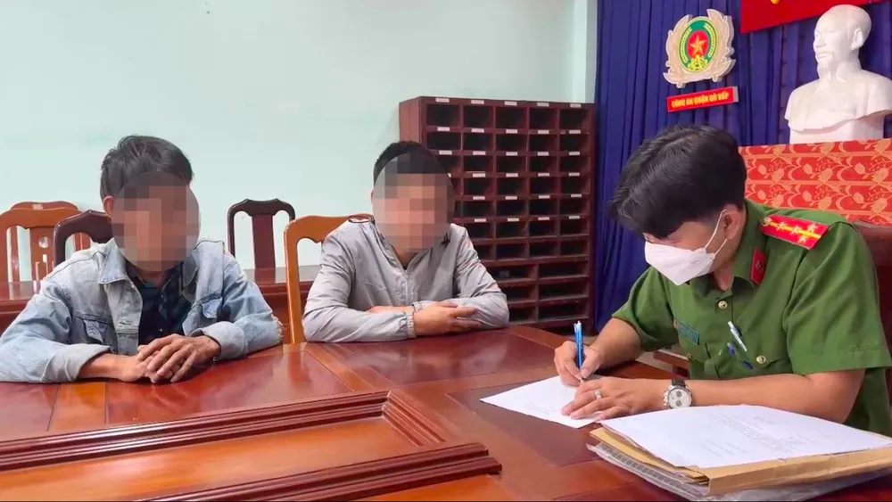 Công an đang lấy lời khai 2 đối tượng Lực và Đông