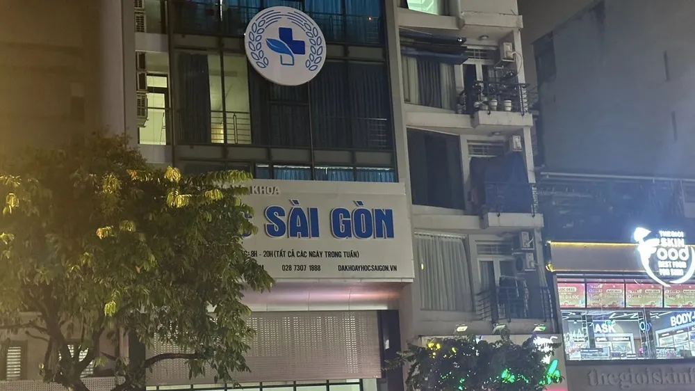 Phòng khám Y học Sài Gòn có dấu hiệu giữ người bệnh để “vẽ bệnh, moi tiền” tại thời điểm đoàn kiểm tra Phòng khám Y học Sài Gòn có dấu hiệu giữ người bệnh để “vẽ bệnh, moi tiền” tại thời điểm đoàn kiểm tra