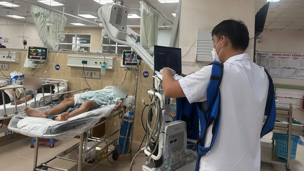 4 bệnh nhân đang được cấp cứu tại Bệnh viện đa khoa tỉnh Đồng Nai 4 bệnh nhân đang được cấp cứu tại Bệnh viện đa khoa tỉnh Đồng Nai