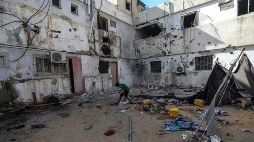 Một bệnh viện ở thành phố Gaza bị hư hại sau cuộc tấn công của lực lượng Israel ngày 9-11. Ảnh: TTXVN