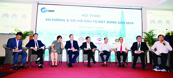 Các khách mời tham gia hội thảo