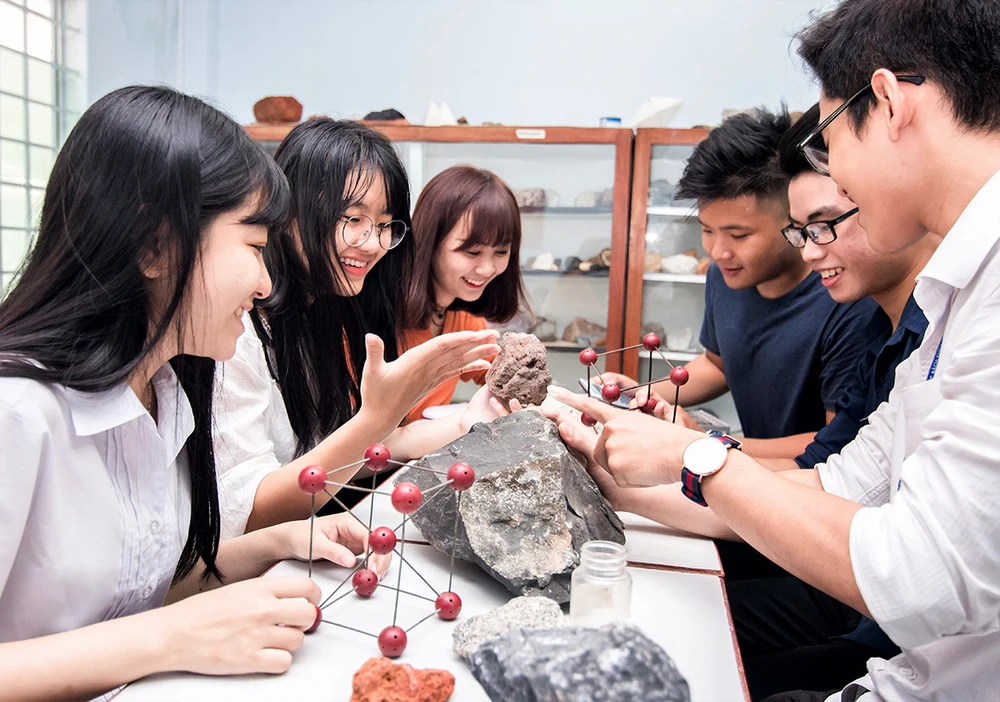 Cơ chế tự chủ đại học - Cần sát thực tế hơn ảnh 1 Cơ chế tự chủ đại học - Cần sát thực tế hơn ảnh 1