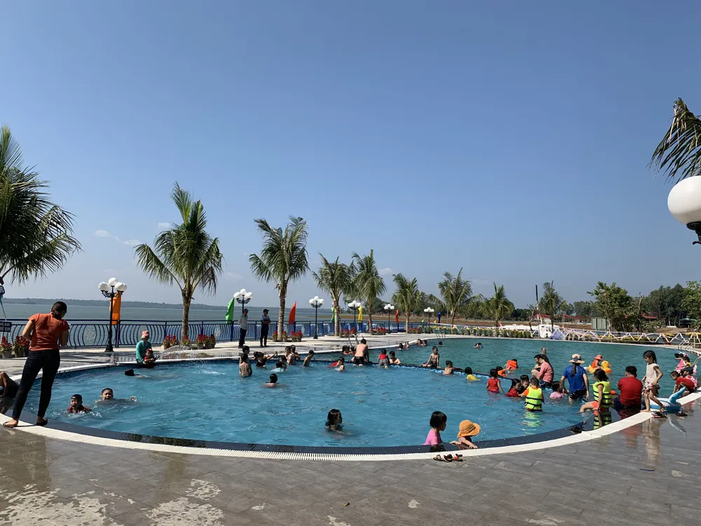 Đi giữa màu xanh đảo Ó ảnh 4