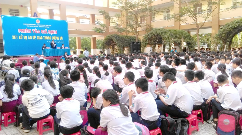 Học luật qua phiên tòa giả định ảnh 1 Học luật qua phiên tòa giả định ảnh 1