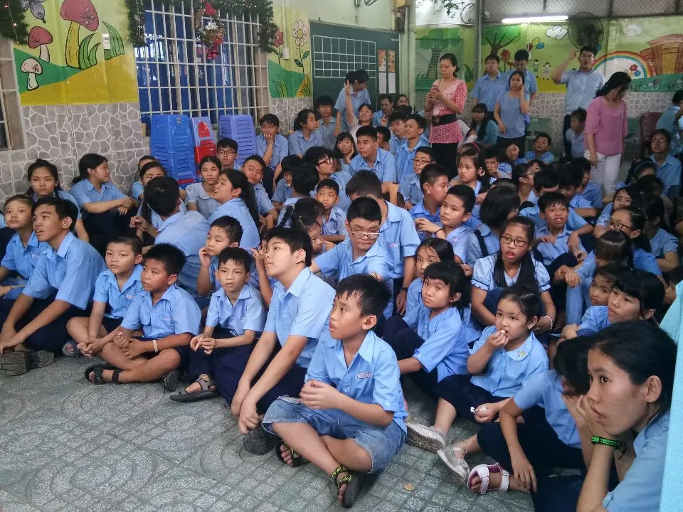Uớc mơ dạy vẽ cho trẻ em khuyết tật của người thầy câm điếc bẩm sinh ảnh 1 Uớc mơ dạy vẽ cho trẻ em khuyết tật của người thầy câm điếc bẩm sinh ảnh 1