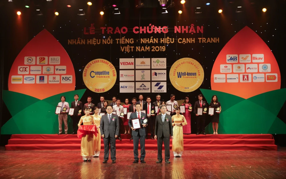 Dai-ichi Việt Nam nhận danh hiệu “Top 20 Nhãn hiệu nổi tiếng Việt Nam 2019”