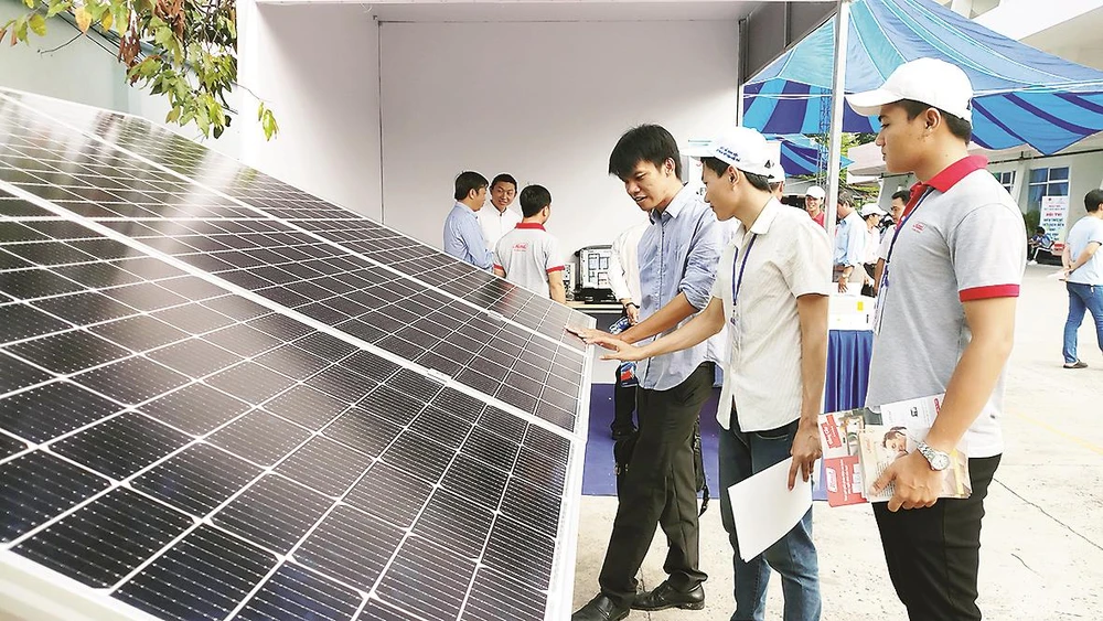 Tổng công ty Điện lực miền Nam (EVNSPC): Tăng cường phát triển năng lượng điện tái tạo ảnh 2 Tổng công ty Điện lực miền Nam (EVNSPC): Tăng cường phát triển năng lượng điện tái tạo ảnh 2