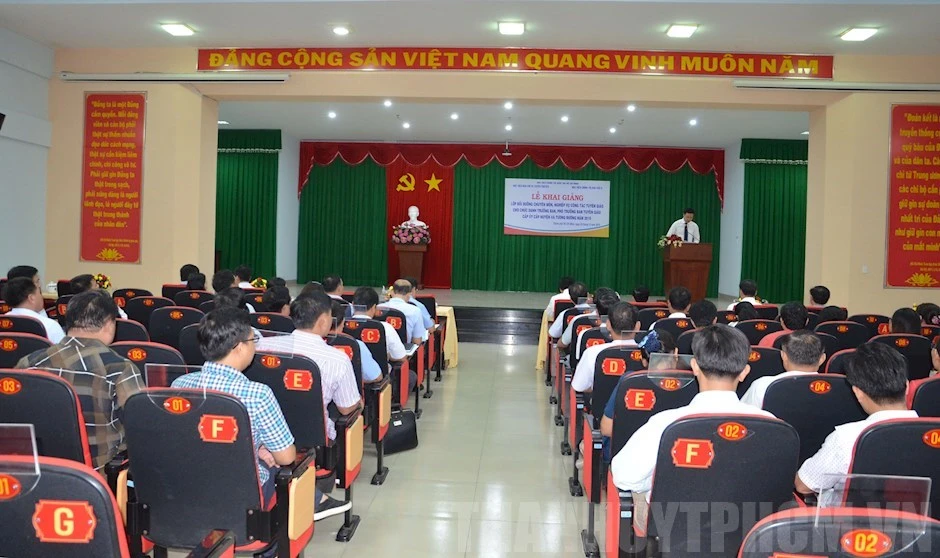 Toàn cảnh buổi khai mạc lớp học. Ảnh: hcmcpv.org.vn