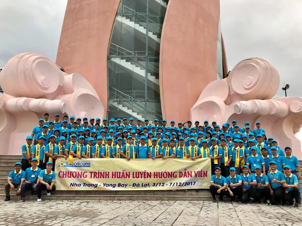 Lữ hành Saigontourist, ngôi nhà của các thế hệ hướng dẫn viên giỏi ảnh 2 Lữ hành Saigontourist, ngôi nhà của các thế hệ hướng dẫn viên giỏi ảnh 2