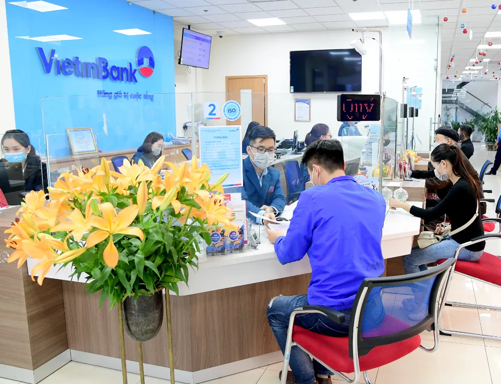 VietinBank giảm lãi suất, miễn nhiều loại phí, giãn nợ kịp thời cho hàng ngàn khách hàng ảnh 1 VietinBank giảm lãi suất, miễn nhiều loại phí, giãn nợ kịp thời cho hàng ngàn khách hàng ảnh 1