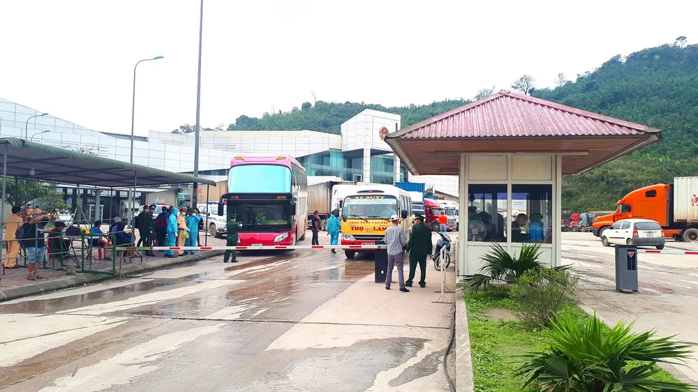 Lá chắn vững chắc nơi phên dậu ảnh 8