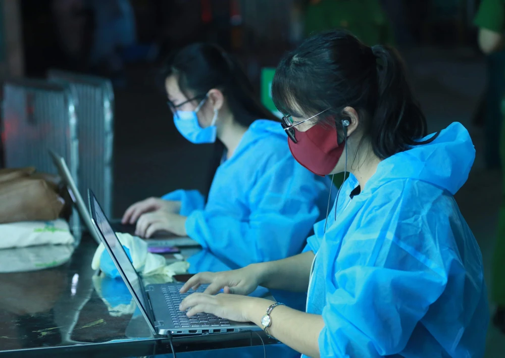 Sắc màu tác nghiệp ảnh 2 Sắc màu tác nghiệp ảnh 2