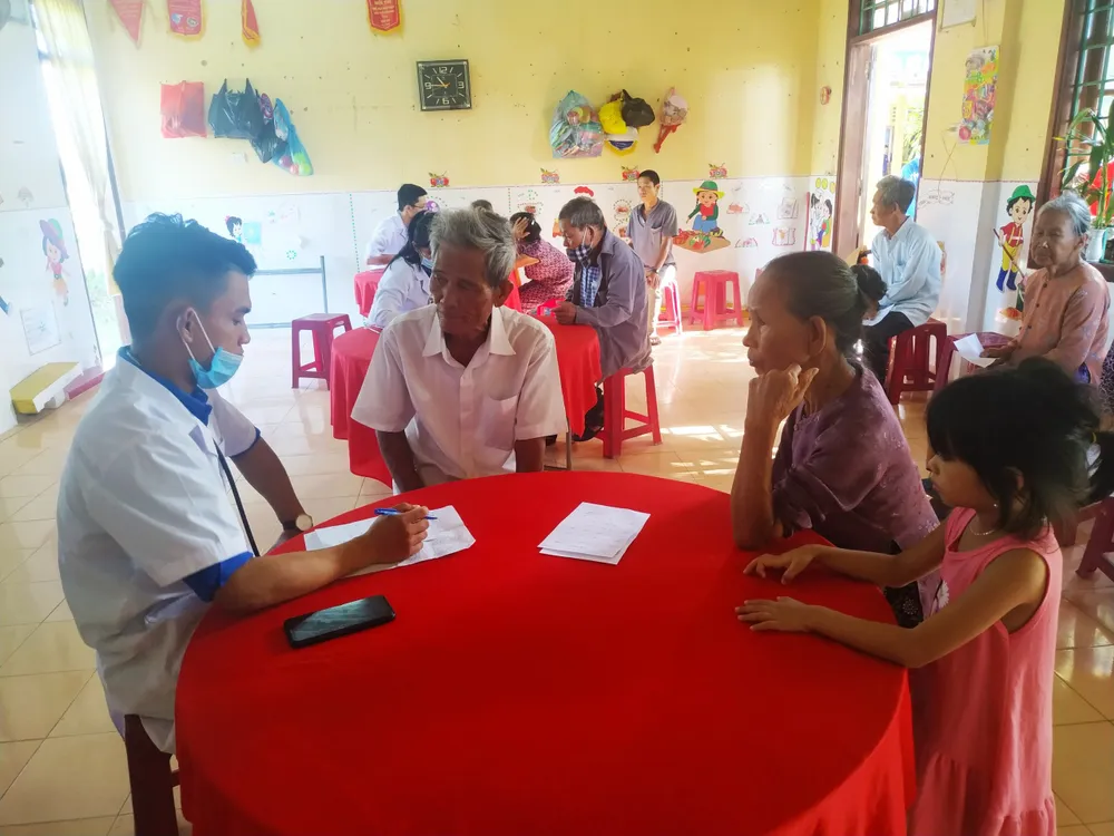 Tuổi trẻ ngành y tri ân người có công ở Triệu Phước (Quảng Trị) ảnh 2