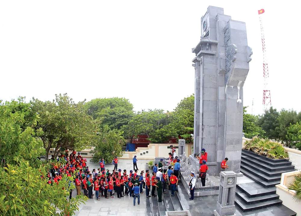 Tri ân các Anh hùng liệt sĩ ảnh 6