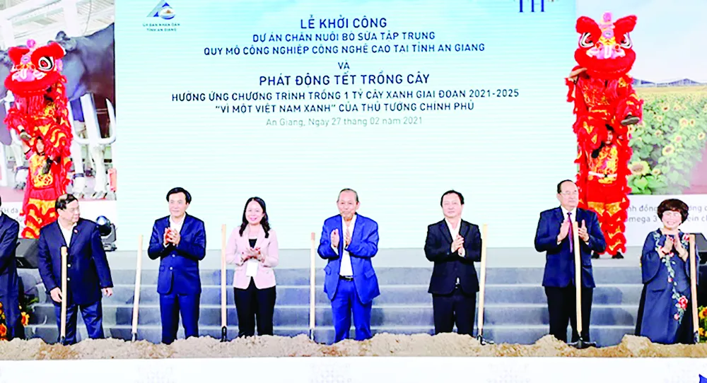 Lễ khởi công dự án “Chăn nuôi bò sữa và chế biến sữa công nghệ cao” quy mô lớn ở ĐBSCL