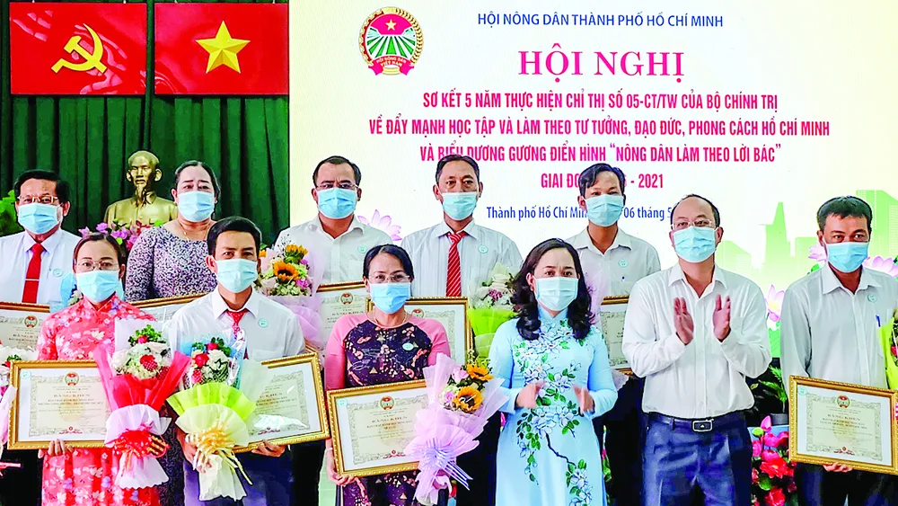 Nông dân TPHCM chủ động tiếp cận các mô hình sản xuất nông nghiệp phù hợp ảnh 1 Nông dân TPHCM chủ động tiếp cận các mô hình sản xuất nông nghiệp phù hợp ảnh 1