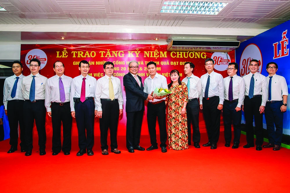 Vedan Việt Nam tri ân 139 nhân viên gắn bó 20-25 năm ảnh 1 Vedan Việt Nam tri ân 139 nhân viên gắn bó 20-25 năm ảnh 1