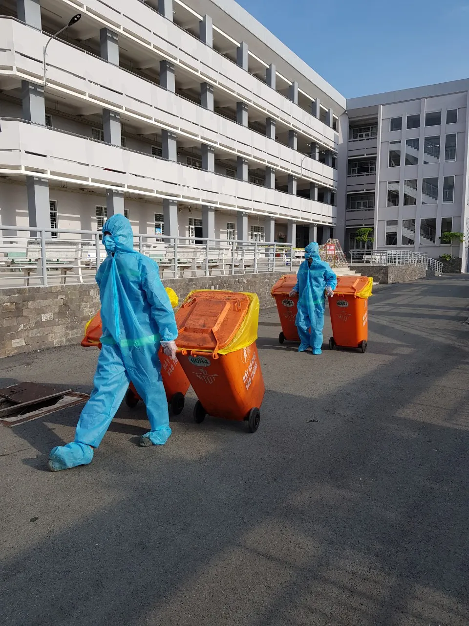 Kiểm soát chặt nguồn rác trong khu cách ly ảnh 1 Kiểm soát chặt nguồn rác trong khu cách ly ảnh 1