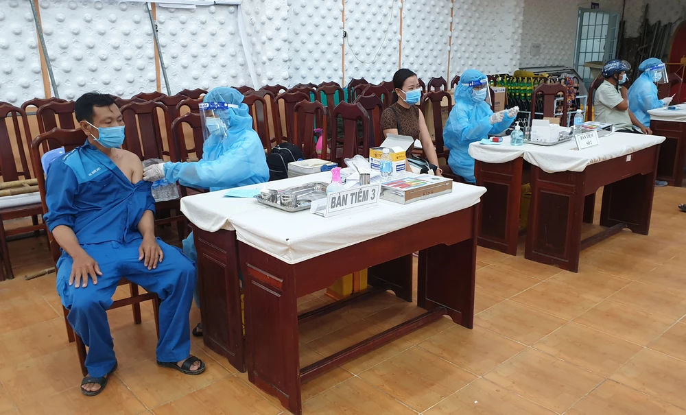 Đồng hành cùng người dân, doanh nghiệp, sớm đưa cuộc sống trở lại “bình thường mới” ảnh 2 Đồng hành cùng người dân, doanh nghiệp, sớm đưa cuộc sống trở lại “bình thường mới” ảnh 2