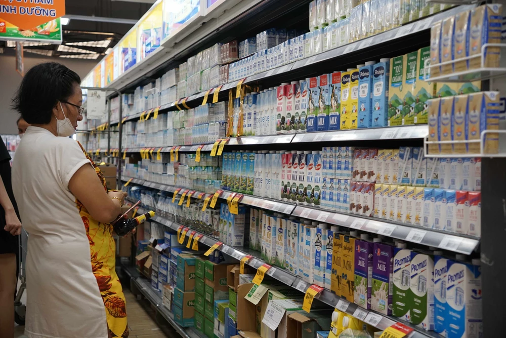 Hàng hóa giảm giá tại các siêu thị của Saigon Co.op