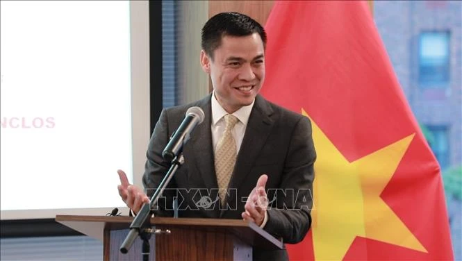 Đại sứ Đặng Hoàng Giang, Trưởng Phái đoàn Việt Nam tại LHQ phát biểu tại buổi chiêu đãi. Ảnh: TTXVN