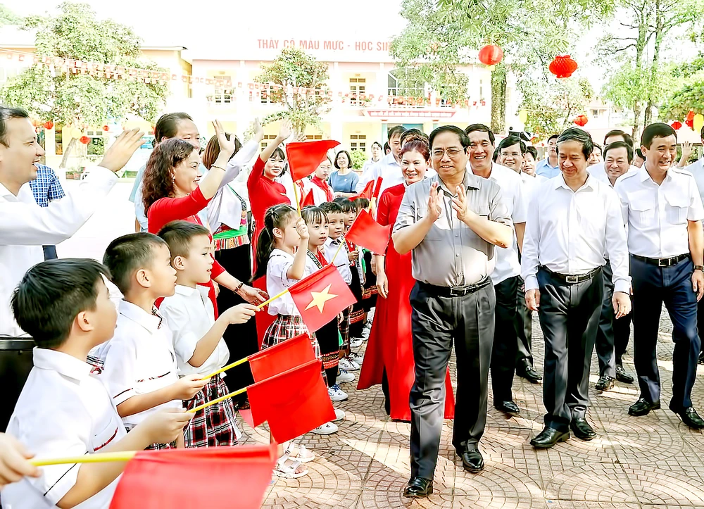 Thủ tướng Phạm Minh Chính: Không để học sinh thiếu sách giáo khoa ảnh 1 Thủ tướng Phạm Minh Chính: Không để học sinh thiếu sách giáo khoa ảnh 1
