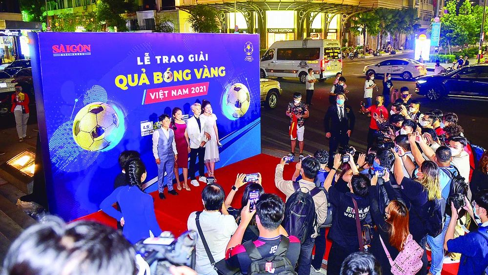 Đêm gala trao giải thưởng Quả bóng vàng Việt Nam năm 2021. Ảnh: DŨNG PHƯƠNG