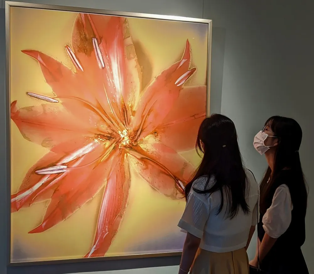 Khách tham quan triển lãm Chloris tại Vy Gallery Khách tham quan triển lãm Chloris tại Vy Gallery