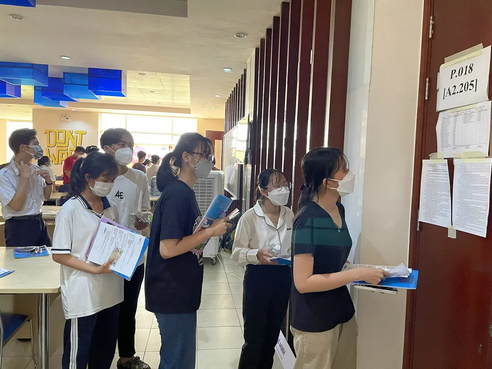 Thí sinh tham gia kỳ thi đánh giá năng lực do ĐH Quốc gia TPHCM tổ chức tháng 5-2022 Thí sinh tham gia kỳ thi đánh giá năng lực do ĐH Quốc gia TPHCM tổ chức tháng 5-2022