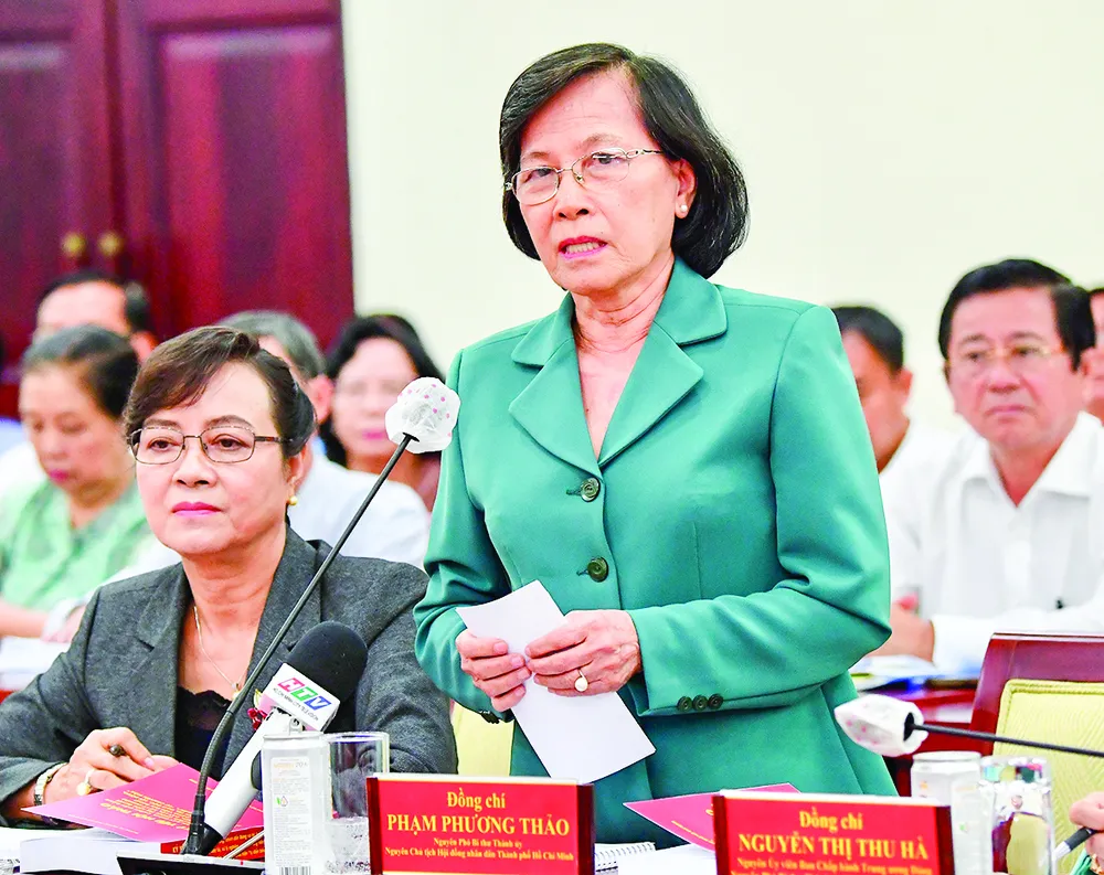 Đồng chí Phạm Phương Thảo phát biểu tại Hội thảo Đẩy mạnh xây dựng, chỉnh đốn Đảng và hệ thống chính trị; kiên quyết ngăn chặn, đẩy lùi, xử lý nghiêm cán bộ, đảng viên suy thoái về tư tưởng chính trị, đạo đức, lối sống, biểu hiện “tự diễn biến”, “tự chuyển hóa” (ngày 9-2). Ảnh: VIỆT DŨNG