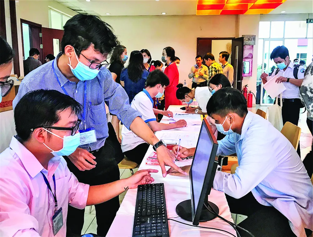 Thí sinh tham gia kỳ thi ĐGNL do ĐH Quốc gia TPHCM tổ chức tháng 3-2022