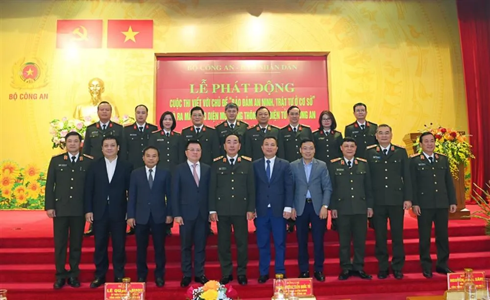 Các đại biểu tại buổi lễ Các đại biểu tại buổi lễ