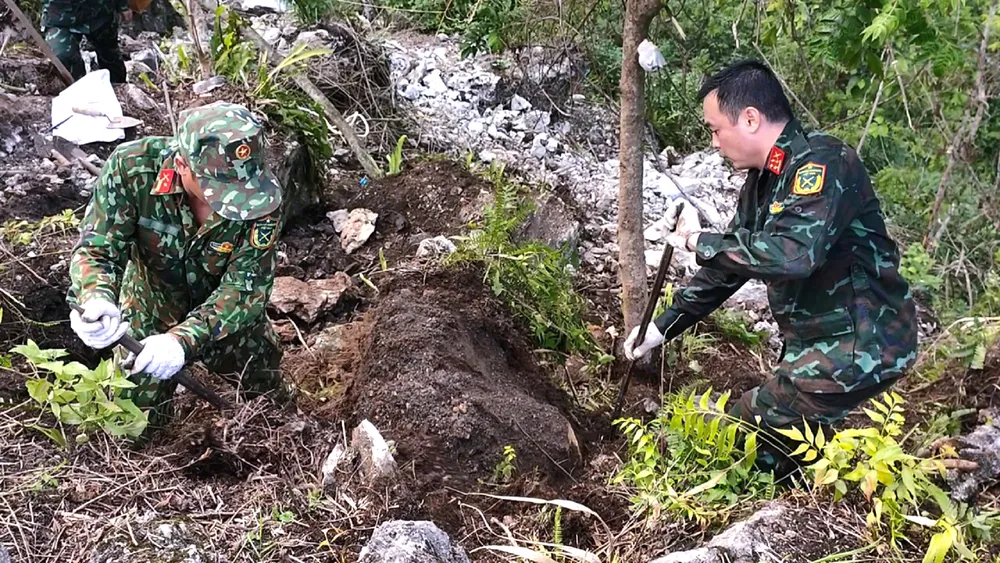 Tích cực tìm kiếm, quy tập hài cốt liệt sĩ trong cuộc chiến đấu bảo vệ biên giới phía Bắc, với mong muốn xoa dịu nỗi đau cho thân nhân các liệt sĩ Tích cực tìm kiếm, quy tập hài cốt liệt sĩ trong cuộc chiến đấu bảo vệ biên giới phía Bắc, với mong muốn xoa dịu nỗi đau cho thân nhân các liệt sĩ