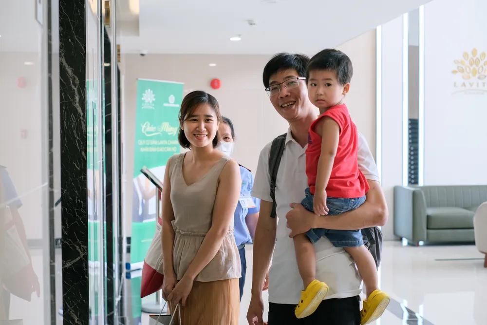 Người trẻ TPHCM ngày càng khó mua nhà do giá bất động sản tăng cao