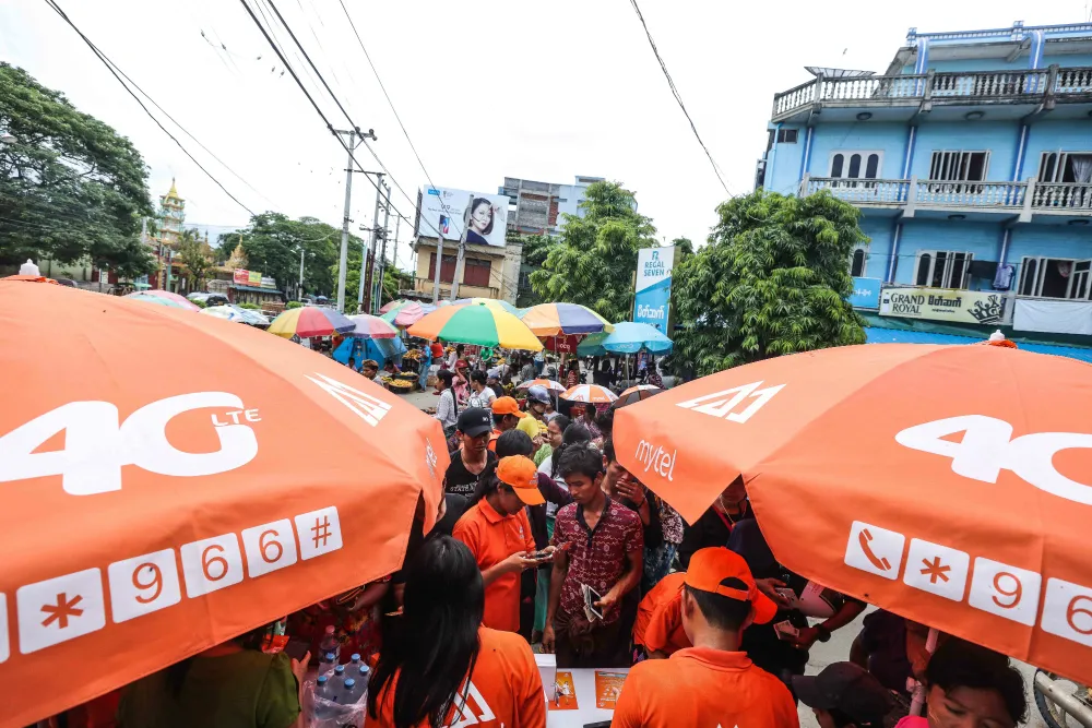 Viettel được đông đảo khách hàng ở Myanmar đánh giá cao Viettel được đông đảo khách hàng ở Myanmar đánh giá cao