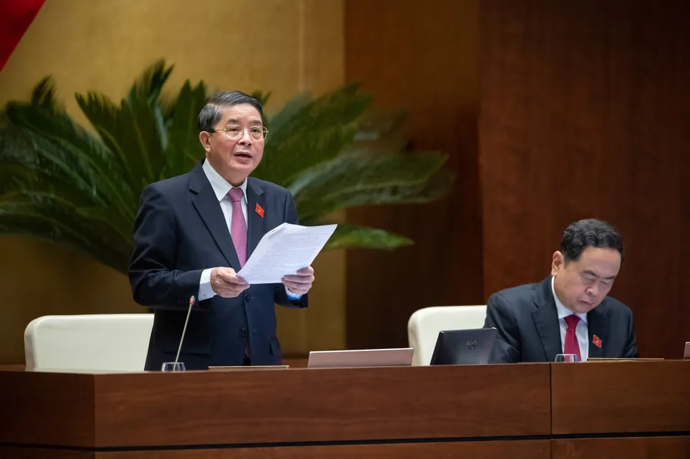 Phó Chủ tịch Quốc hội Nguyễn Đức Hải điều hành phiên thảo luận về Luật Đấu thầu (sửa đổi). Ảnh: VIẾT CHUNG