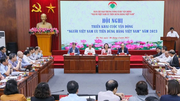 Hội nghị ngày 6-4