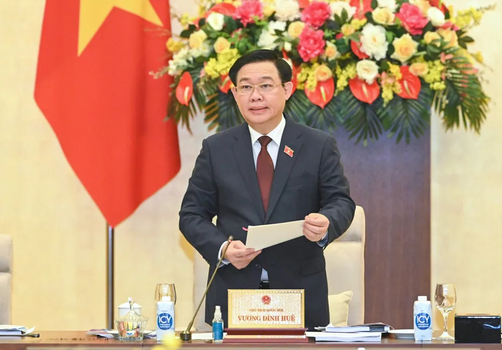 Chủ tịch Quốc hội Vương Đình Huệ phát biểu khai mạc phiên họp thứ 22 của UBTVQH. Ảnh: VIẾT CHUNG