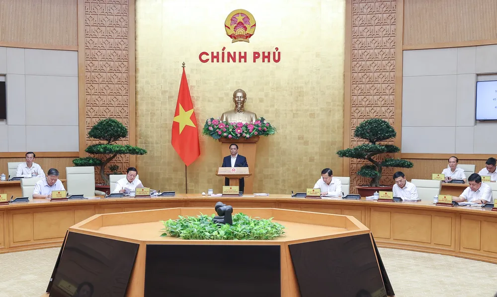 Chính phủ quyết định từ ngày 1-7-2023: Áp dụng mức lương cơ sở 1,8 triệu đồng/tháng Chính phủ quyết định từ ngày 1-7-2023: Áp dụng mức lương cơ sở 1,8 triệu đồng/tháng