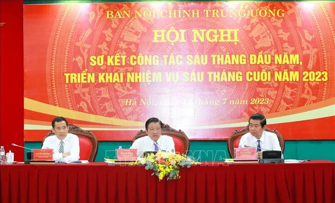 Đẩy nhanh đề án về chấn chỉnh, khắc phục tình trạng cán bộ đùn đẩy, né tránh nhiệm vụ