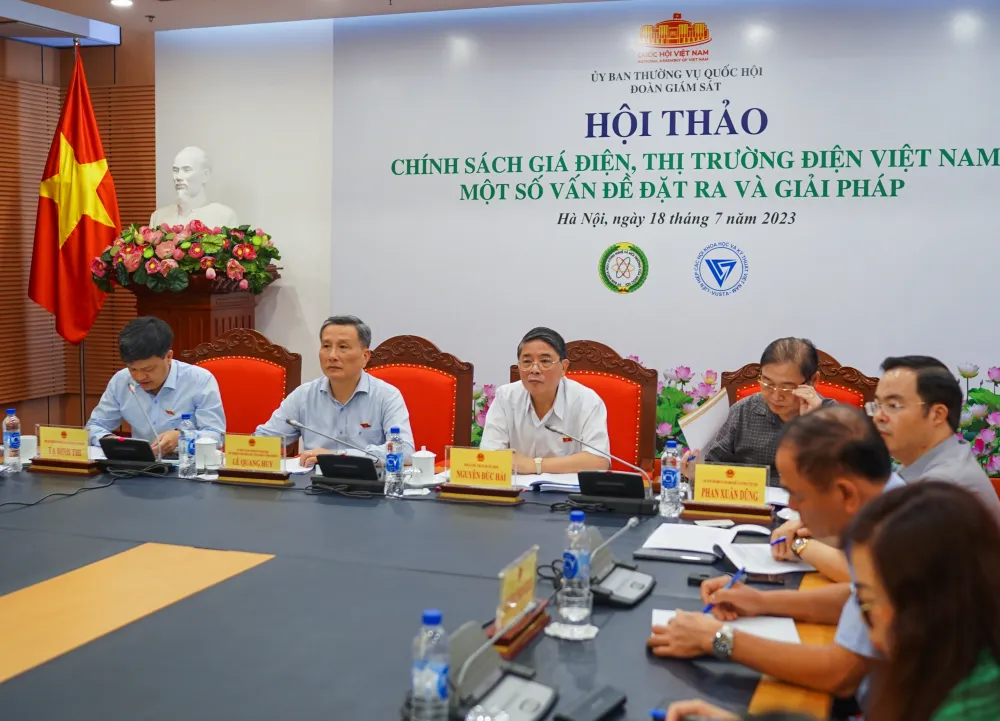 Các đồng chí chủ trì hội thảo