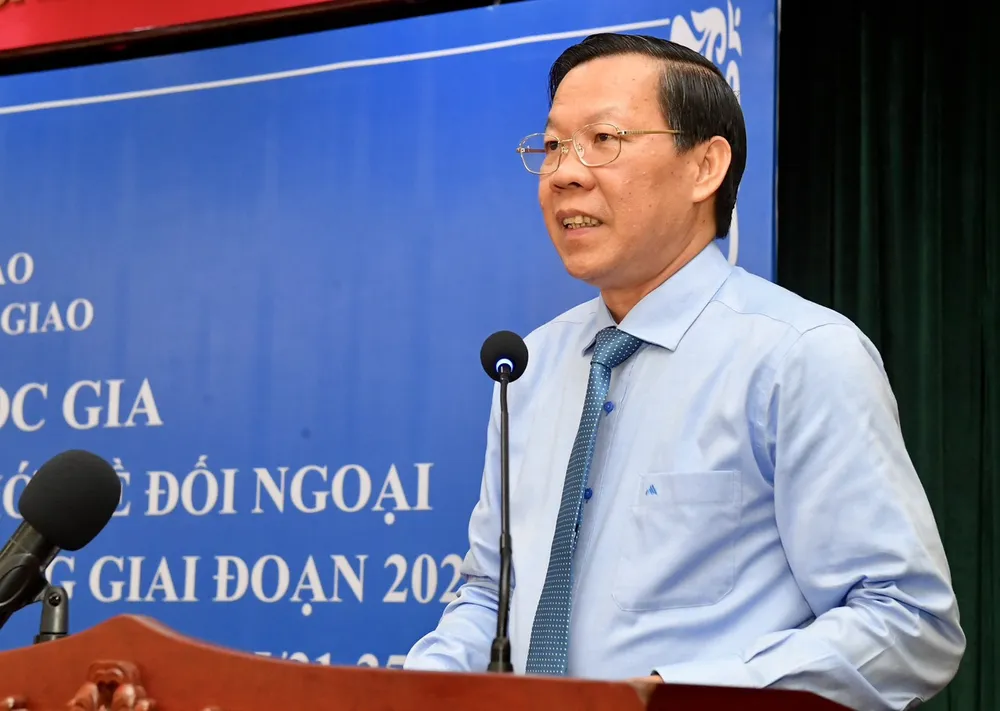 Chủ tịch UBND TPHCM Phan Văn Mãi phát biểu tại Hội thảo. Ảnh: VIỆT DŨNG Chủ tịch UBND TPHCM Phan Văn Mãi phát biểu tại Hội thảo. Ảnh: VIỆT DŨNG