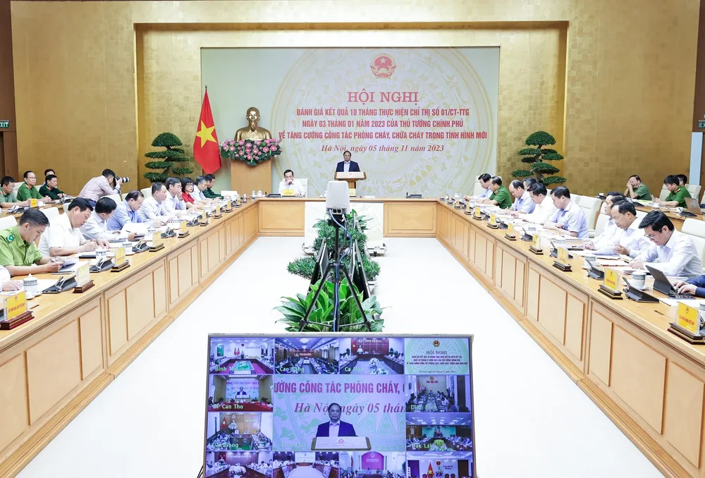 Thủ tướng Phạm Minh Chính chủ trì hội nghị trực tuyến toàn quốc về tăng cường công tác phòng cháy, chữa cháy, sáng 5-11. Ảnh: VIẾT CHUNG Thủ tướng Phạm Minh Chính chủ trì hội nghị trực tuyến toàn quốc về tăng cường công tác phòng cháy, chữa cháy, sáng 5-11. Ảnh: VIẾT CHUNG