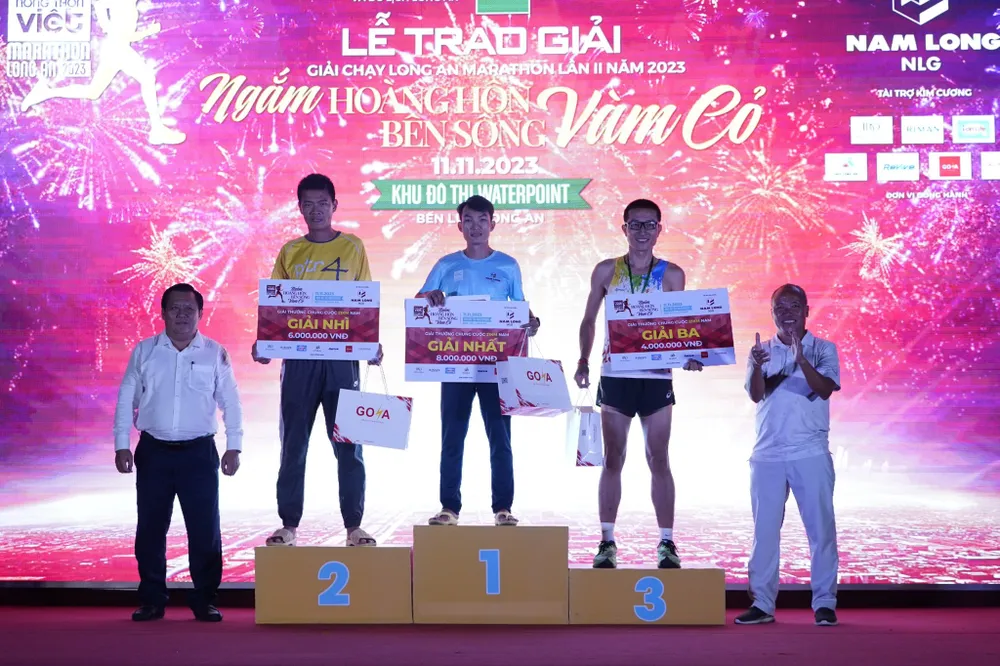 Các vận động viên đoạt giải cao nhất chung cuộc Các vận động viên đoạt giải cao nhất chung cuộc