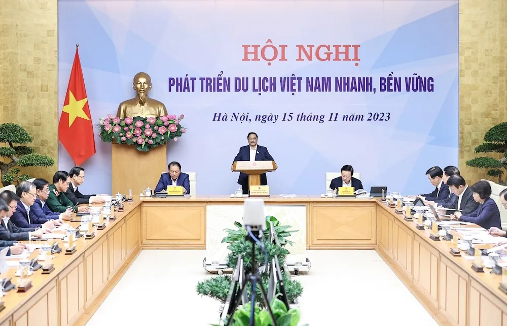 Hội nghị Phát triển du lịch Việt Nam nhanh, bền vững diễn ra sáng 15-11. Ảnh: VIẾT CHUNG Hội nghị Phát triển du lịch Việt Nam nhanh, bền vững diễn ra sáng 15-11. Ảnh: VIẾT CHUNG