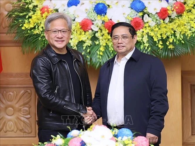 ủ tướng Phạm Minh Chính tiếp ông Jensen Huang Chủ tịch kiêm Giám đốc điều hành Tập đoàn NVIDIA. Ảnh: TTXVN thu-tuong1-101223-1221.jpg